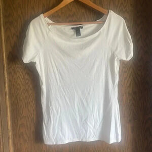 WHBM White Scoop Neck‎ Tee M